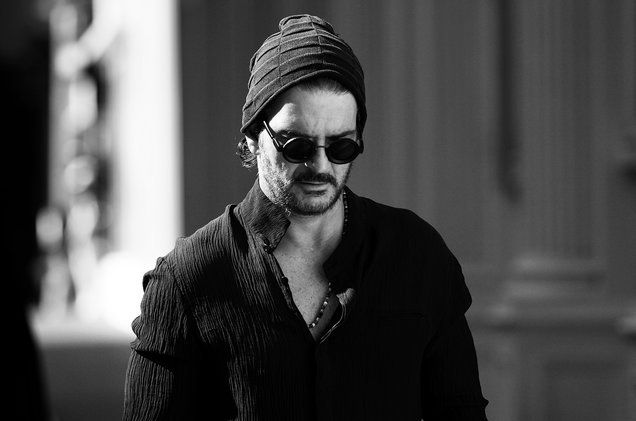 Arjona reveló el nombre de las canciones de su álbum Negro